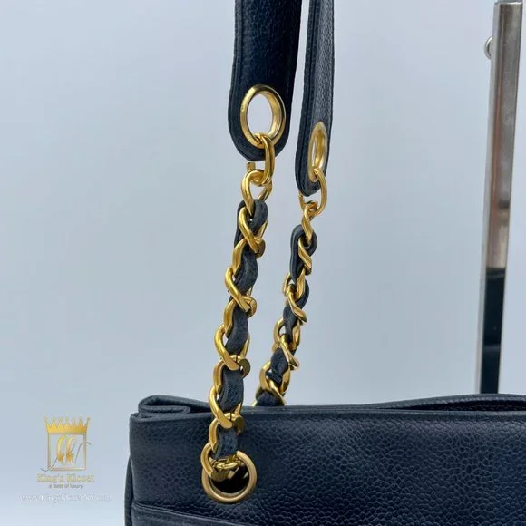 CHANEL VINTAGE DARK BLUE CAVIAR LEATHER SHOULDER BAG - Picture 7 of 11